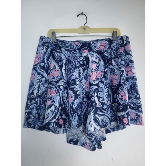Torrid Blue, White, Pink Pasley Pull On Pleated Shorts size 1 or 1X - Picture 2 of 7